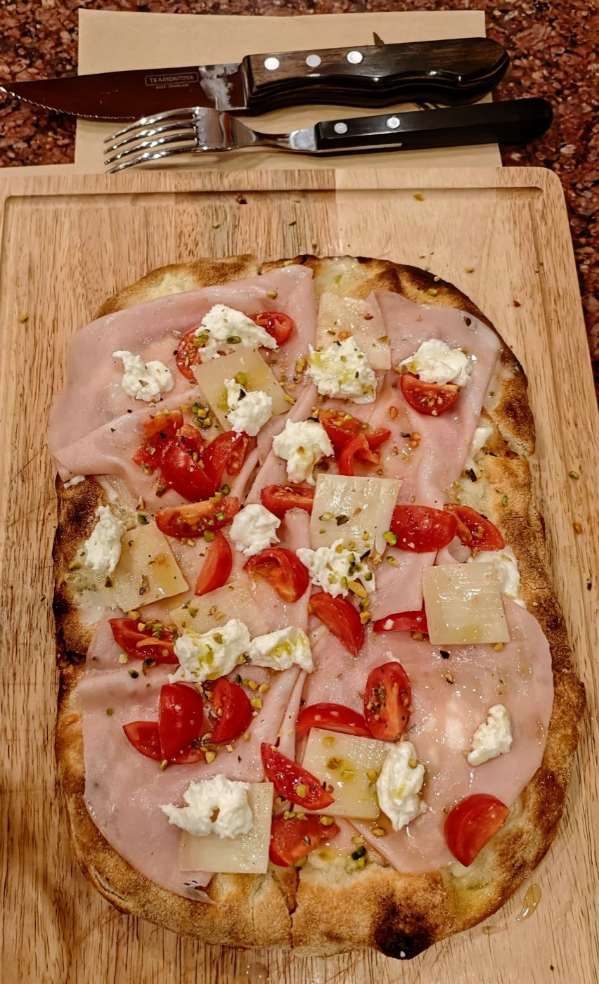 Pinsa Mortadella